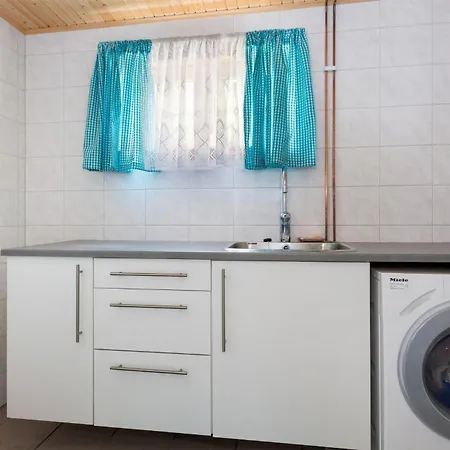 شقة 4 Bedroom Lovely In *