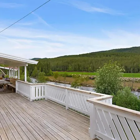 4 Bedroom Lovely In Apartament Haltdalen