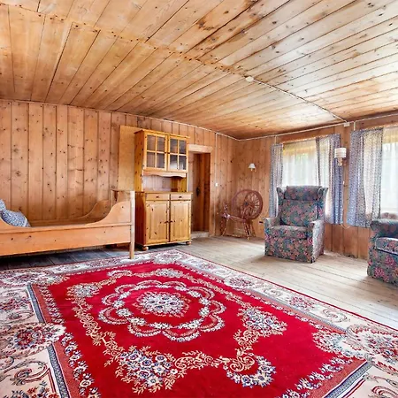 4 Bedroom Lovely In Apartament