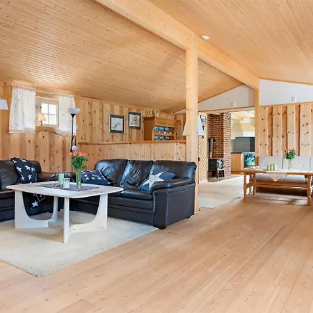 Apartament 4 Bedroom Lovely In